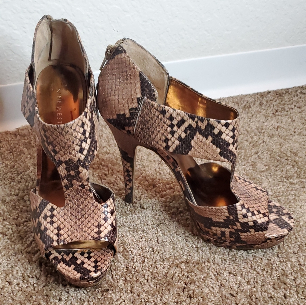 Snake print Nine West heels